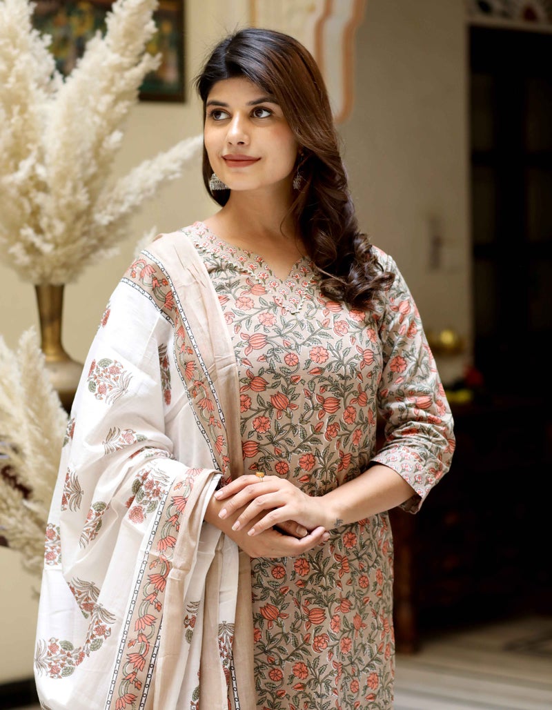 Miravan Women's Brown Floral Printed Kurta Set for Women - Image 2